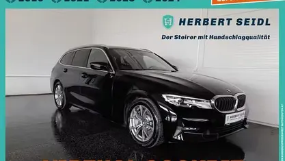 Schwarz Gebraucht 2021 BMW 330e Sport Line Kombi | € 27.880 (Fairer Preis)