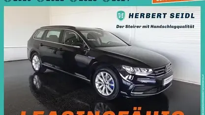 Gebraucht VW Passat GTE 156 PS (114 kW) 2022 Deepblackperleffect Kombi