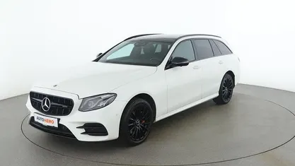 Weiß Gebraucht 2018 Mercedes E220 AMG line Kombi | € 28.990 (Fairer Preis)