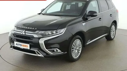 Schwarz Gebraucht 2020 Mitsubishi Outlander P-HEV SUV | € 21.790 (Fairer Preis)