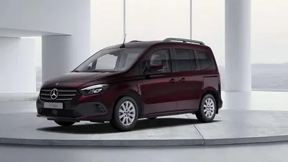 Gebraucht 2024 Mercedes T180 Progressive Van / Kleinbus | € 40.788 (Teuer)