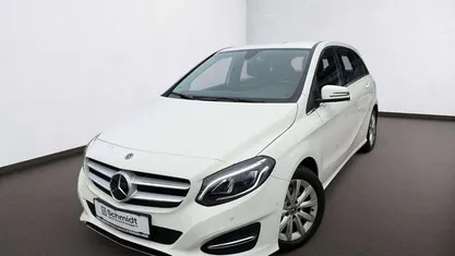 Gebraucht Mercedes B220 184 PS (135 kW) 2017 Weiß Van / Kleinbus