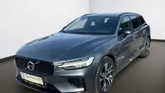 Gebraucht 2021 Volvo V60 R-Design Kombi | € 24.900