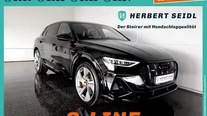 Schwarz Gebraucht 2022 Audi e-tron Black Edition SUV | € 42.880 (Fairer Preis)