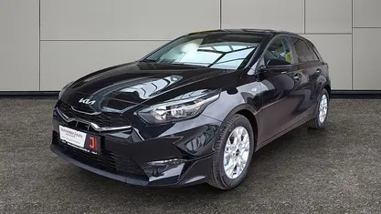 Neu Kia Ceed Style 101 PS (74 kW) 2025 Schwarz Kleinwagen