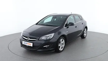 Schwarz Gebraucht 2015 Opel Astra Edition Limousine | € 9.590 (Etwas zu teuer)