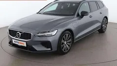 Grau Gebraucht 2020 Volvo V60 R-Design Kombi | € 26.790 (Guter Preis)