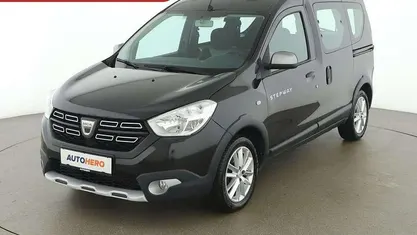Schwarz Gebraucht 2020 Dacia Dokker Stepway Van / Kleinbus | € 13.690 (Fairer Preis)
