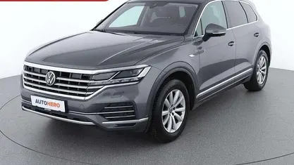 Grau Gebraucht 2021 VW Touareg Elegance SUV | € 42.590 (Superpreis)