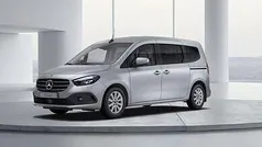 Helvinsilber metalli Gebraucht 2025 Mercedes T180 Progressive Van / Kleinbus | € 43.188