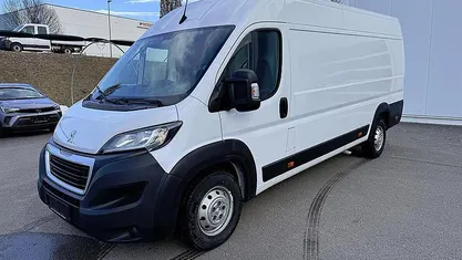 Gebraucht 2022 Peugeot Boxer Premium Van | € 27.690 (Etwas zu teuer)
