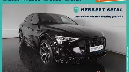 Gebraucht Audi e-tron S-Line 369 kW (503 PS) 2022 Brillantschwarz SUV