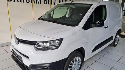 Weiß Gebraucht 2023 Toyota Proace City Van / Kleinbus | € 18.990 (Fairer Preis)