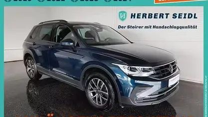 Blau Gebraucht 2022 VW Tiguan Life SUV | € 29.880 (Fairer Preis)
