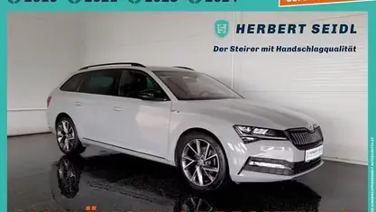 Gebraucht Skoda Superb SportLine 156 PS (114 kW) 2021 Steelgrau Kombi
