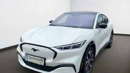 Weiß Gebraucht 2024 Ford Mustang Mach-E Extended Range SUV | € 41.900 (Teuer)