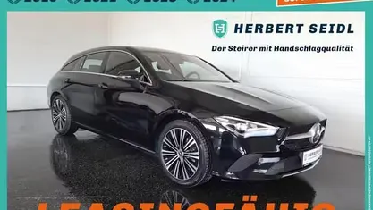 Schwarz Gebraucht 2021 Mercedes CLA200 Shooting Brake Kombi | € 28.880 (Guter Preis)