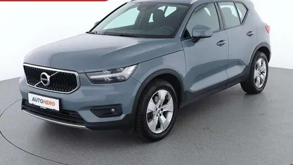 Gebraucht Volvo XC40 Momentum 150 PS (110 kW) 2020 Grau SUV