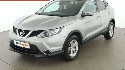 Grau Gebraucht 2015 Nissan Qashqai Tekna SUV | € 15.190 (Fairer Preis)
