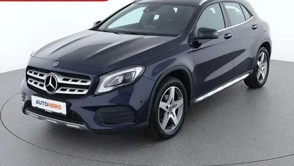 Blau Gebraucht 2018 Mercedes GLA180 AMG line SUV | € 21.090 (Fairer Preis)