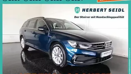 Aquamarinblaumetallic Gebraucht 2022 VW Passat GTE Kombi | € 21.880 (Fairer Preis)