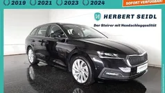 Schwarz Gebraucht 2020 Skoda Octavia RS Kombi | € 20.480 (Fairer Preis)