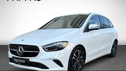 Weiß Gebraucht 2024 Mercedes 180 Edition Limousine | € 34.950 (Fairer Preis)