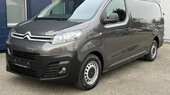 Grau Gebraucht 2022 Citroën Jumpy Comfort Van / Kleinbus | € 23.490 (Fairer Preis)