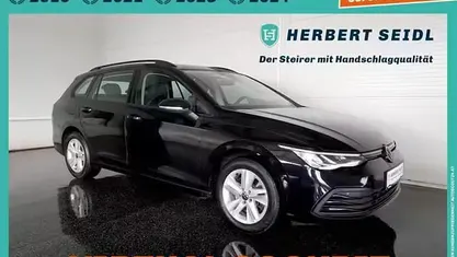 Deepblackperleff. Gebraucht 2022 VW Golf VIII Life Kombi | € 17.480 (Guter Preis)