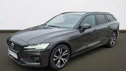 Gebraucht Volvo V60 Plus 198 PS (145 kW) 2024 Kombi