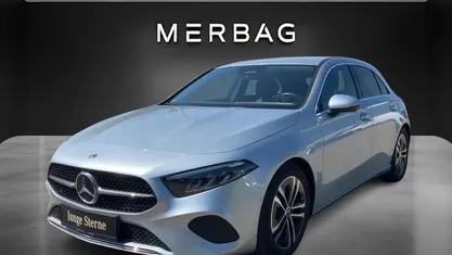 Hightechsilber metal Gebraucht 2024 Mercedes A180 Progressive Limousine | € 31.990 (Fairer Preis)