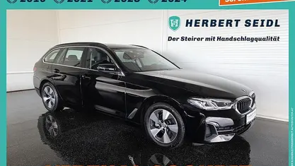 Schwarz Gebraucht 2023 BMW 520 Kombi | € 33.880 (Fairer Preis)