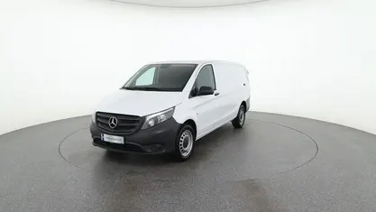 Arktikweiß Gebraucht 2024 Mercedes Vito Van | € 43.188 (Teuer)