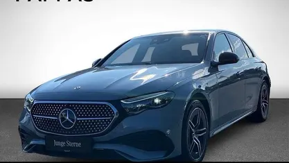 Gebraucht Mercedes E300 AMG 313 PS (230 kW) 2024 Manufaktur alpingrau Limousine