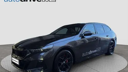 Gebraucht BMW 550 M Sport 489 PS (359 kW) 2025 Kombi