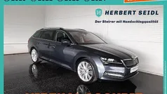 Grau Gebraucht 2020 Skoda Superb Style Kombi | € 21.980 (Fairer Preis)