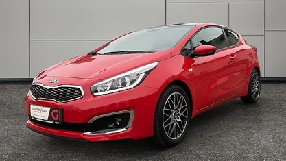 Rot Gebraucht 2018 Kia ProCeed Silver Limousine | € 10.333