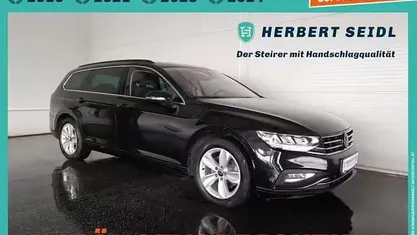 Gebraucht VW Passat Business 150 PS (110 kW) 2022 Deepblackperleff. Kombi