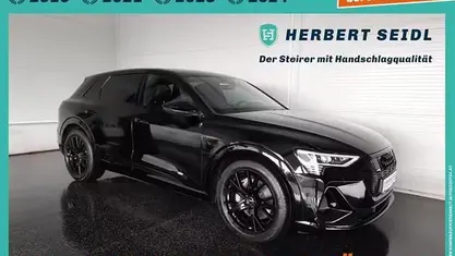 Schwarz Gebraucht 2022 Audi e-tron S-Line SUV | € 35.880 (Fairer Preis)