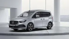Helvinsilber metalli Gebraucht 2025 Mercedes T180 Van / Kleinbus | € 39.588 (Fairer Preis)