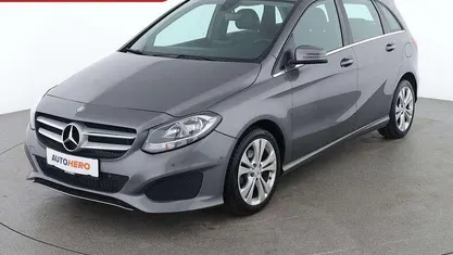 Gebraucht Mercedes B200 Urban 156 PS (114 kW) 2017 Grau Van / Kleinbus