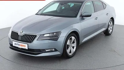 Gebraucht Skoda Superb Style 150 PS (110 kW) 2019 Grau Limousine