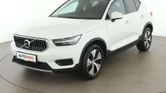 Weiß Gebraucht 2022 Volvo XC40 SUV | € 25.690 (Fairer Preis)