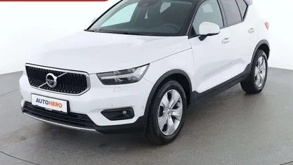 Gebraucht Volvo XC40 Momentum 163 PS (119 kW) 2020 Weiß SUV