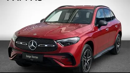 Gebraucht Mercedes GLC300e AMG line 333 PS (244 kW) 2024 Designo patagonienrot bright SUV