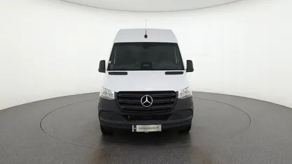 Weiß Gebraucht 2024 Mercedes Sprinter Van | € 57.588