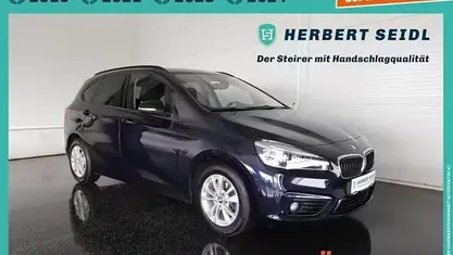 Gebraucht BMW 218 Sport Line 149 PS (109 kW) 2015 Blau Kombi