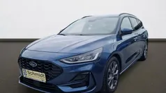 Chrome blue metallic (pn4ft) Gebraucht 2024 Ford Focus ST-Line Kombi | € 25.500 (Fairer Preis)
