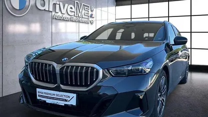 Neu BMW 540 Efficient Dynamics 303 PS (222 kW) 2025 Grau Kombi