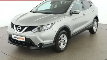 Grau Gebraucht 2015 Nissan Qashqai Tekna SUV | € 14.490 (Fairer Preis)